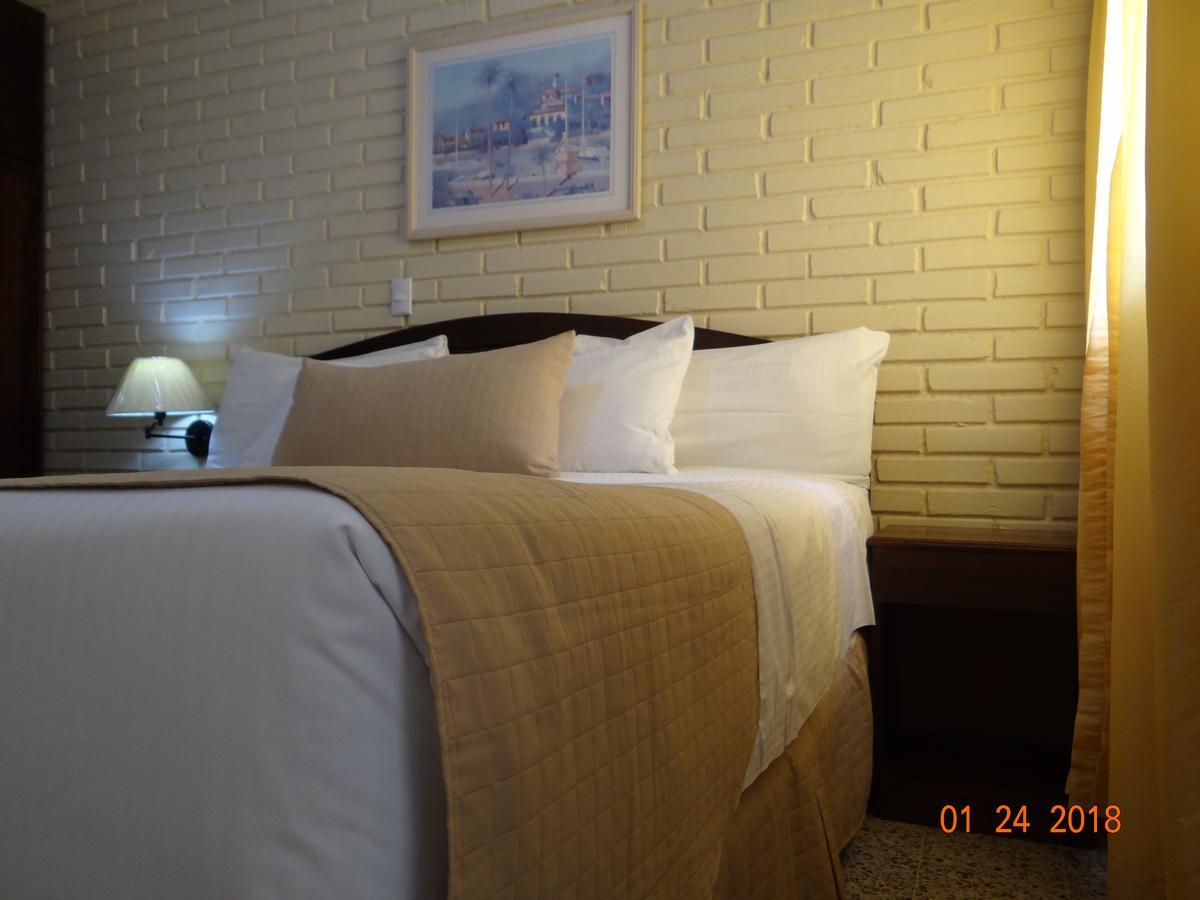 Hotel Mac Arthur Tegucigalpa Zimmer foto