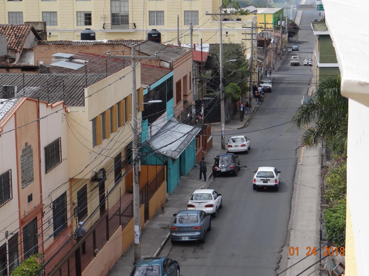 Hotel Mac Arthur Tegucigalpa Zimmer foto